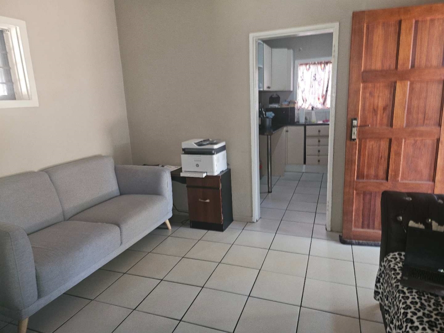 2 Bedroom Property for Sale in Floors Northern Cape